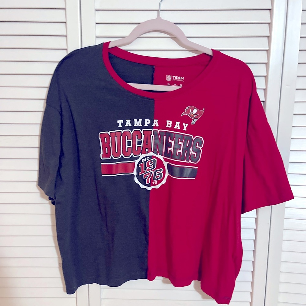 Tampa Bay Buccaneers Women’s Boxy Colorblocked Tee - Size XL